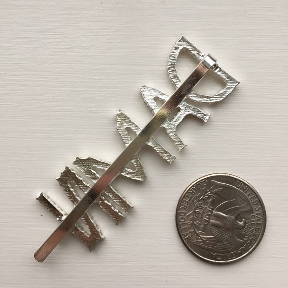 ⚜️[𝟯/$𝟭𝟴]⚜️DAMN Crystal Silver Hairpin NEW - Picture 7 of 12